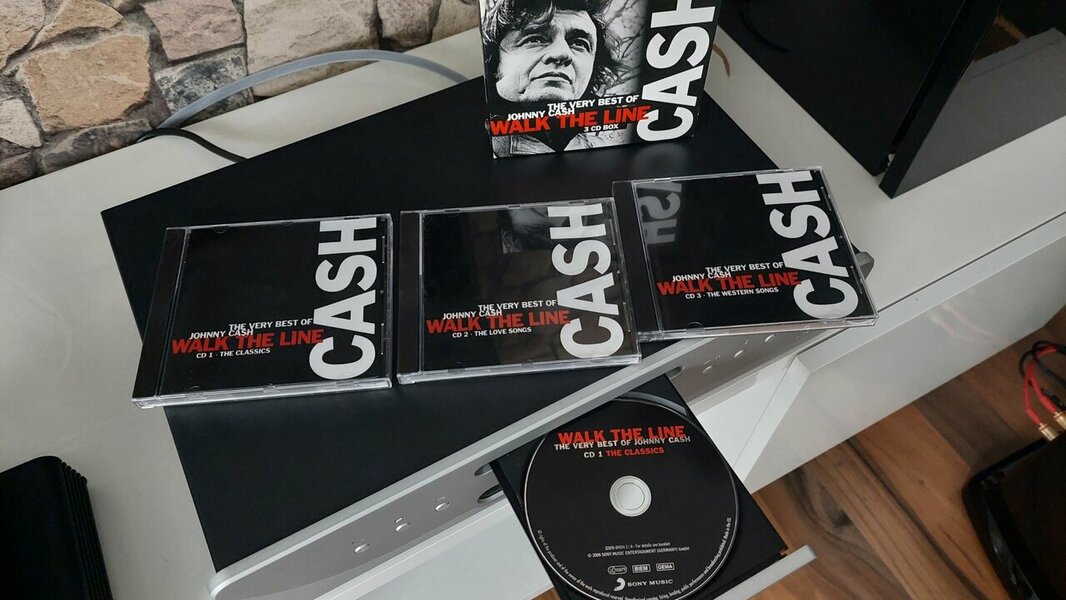 Johnny Cash - The very best of...Walk the Line 3 CD Box.jpg