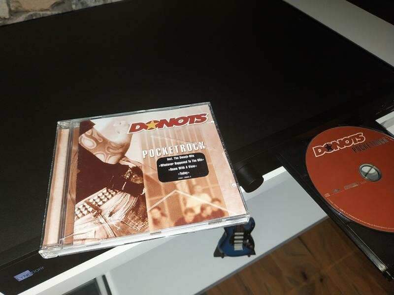 Donots-  Pocketrock.JPG