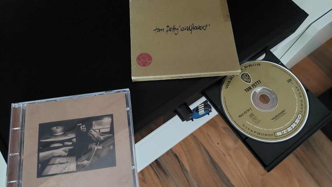 Tom Petty - Wildflowers.jpg