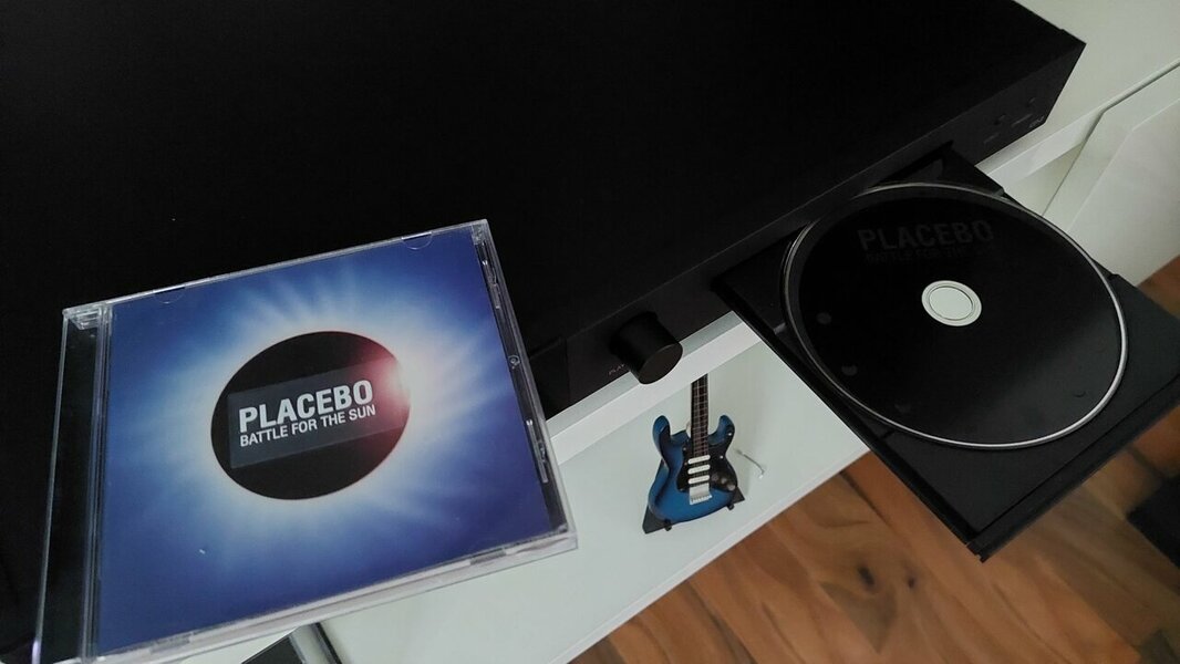 Placebo -Battle for the Sun (2009).jpg