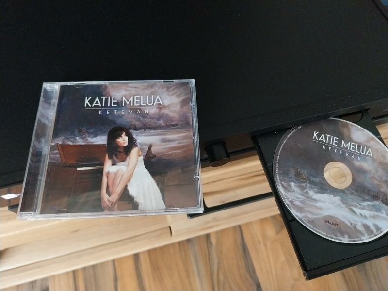 Katie Melua - Ketavan (2013).JPG