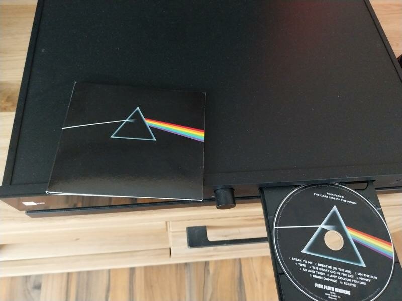 Pink Floyd - The Dark Side of the Moon (2016).JPG