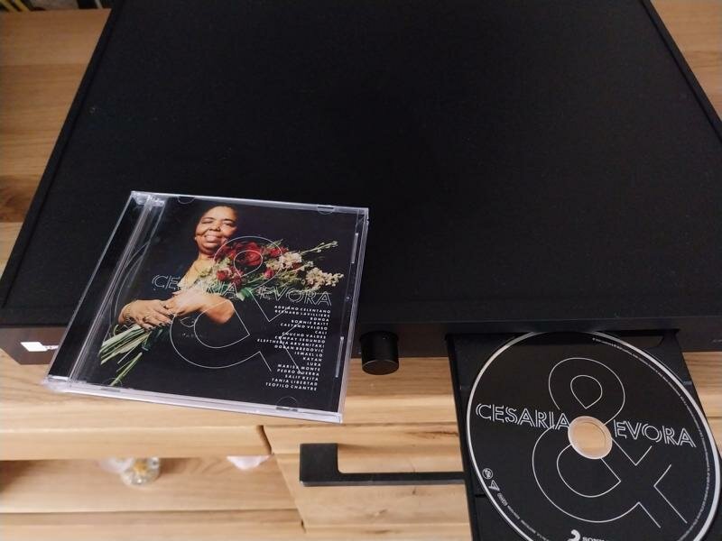 Cesaria Evora - &... (2010).JPG