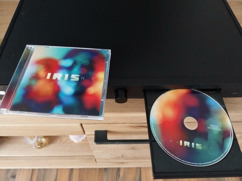 Iris - Radiant (2014).JPG