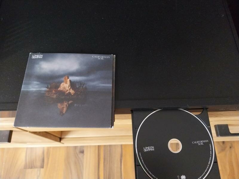 London Grammar - Californian Soil (2021).JPG