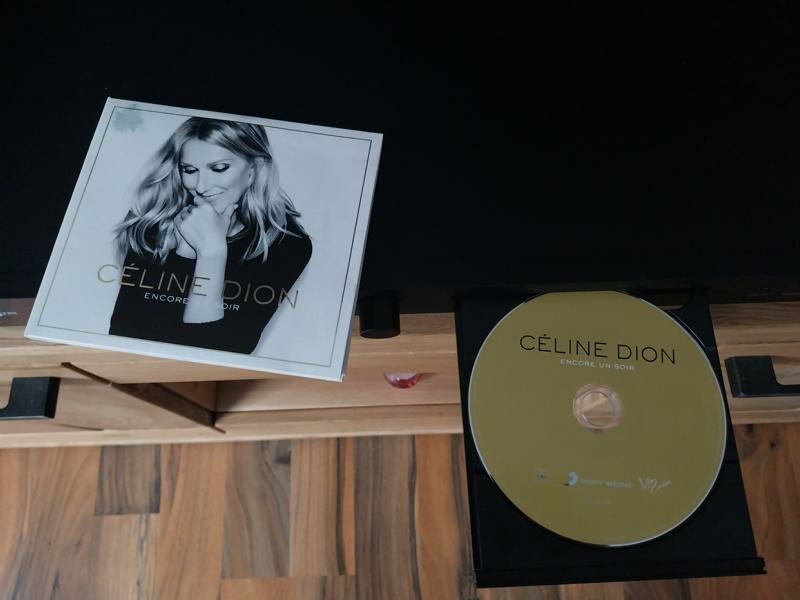 Celine Dion - Encore un Soir (2016).JPG